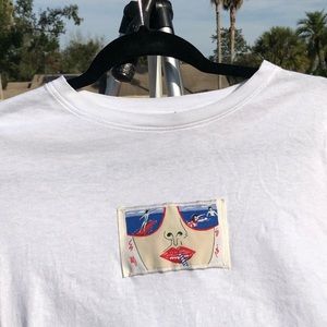 CUSTOM VINTAGE PATCH WHITE TSHIRT CROPPED